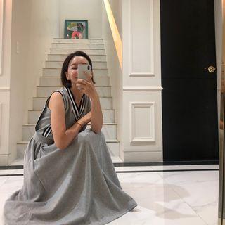 V-neck Contrast-trim Cotton Dress