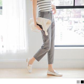 Gloss Textured Formal Capri Pants