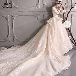 Embroidered 3/4-sleeve Wedding Ball Gown