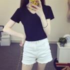 Cropped V-neck Short Sleeve T-shirt