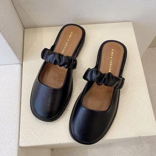 Round-toe Shirred Strap Mules
