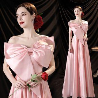 One-shoulder Bow Accent Sheath Evening Gown