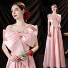 One-shoulder Bow Accent Sheath Evening Gown