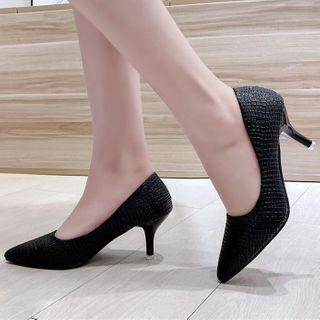 Faux Croc-grain Pumps