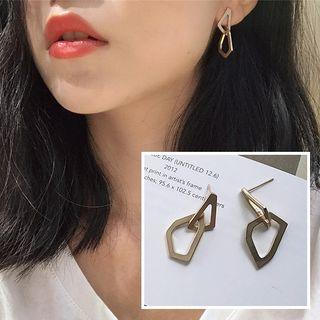 Metallic Geometric Ear Stud