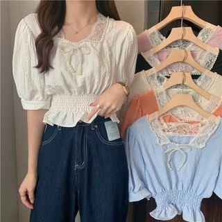 Square-neck Lace Trim Short-sleeve Top