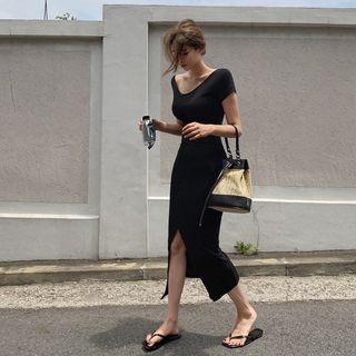 Off Shoulder Plain Short-sleeve Split Dress Black - One Size