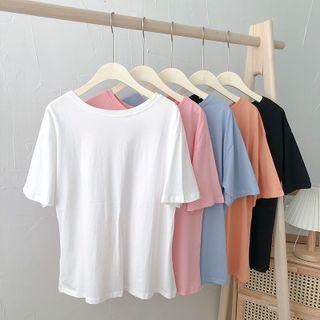 Short-sleeve Lettering Slit-hem T-shirt