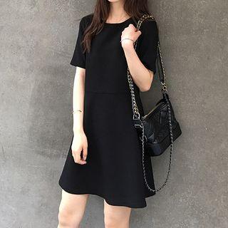 Short-sleeve Plain Crinkled Mini Dress