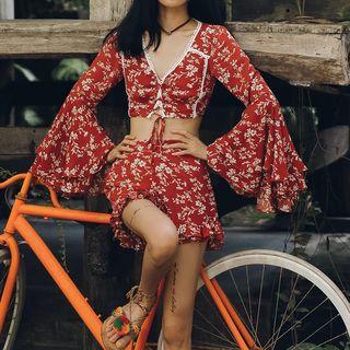 Set: Bell-sleeve Floral Cropped Top + Floral Wide Leg Shorts