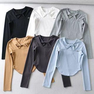Twist-front Round-hem Crop Top