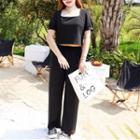 Short-sleeve Square-neck T-shirt / Straight Leg Pants / Distressed Jeans / Set