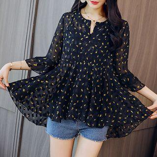 Set: 3/4-sleeve Lightning Bolt Patterned Chiffon Blouse + Camisole Top