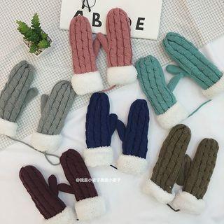Furry-trim Cable-knit Mittens