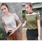 Choker Neck Off-shoulder Short-sleeve T-shirt