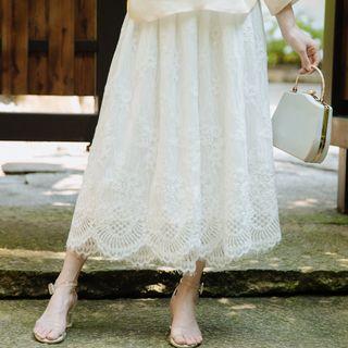 Wavy Trim Lace Skirt