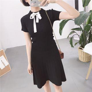 Set: Short-sleeve Knit Top + A-line Knit Skirt