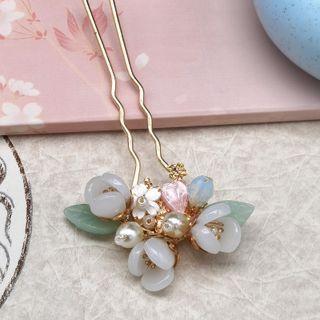 Retro Flower Beaded Hair Stick M124 - White - One Size