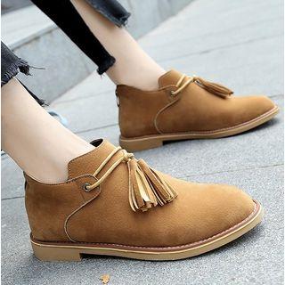 Tasseled Lace-up Shoes
