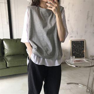 Set: Sleeveless Lettering T-shirt + Elbow-sleeve T-shirt