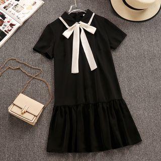 Short-sleeve Bow Accent Collared Dress