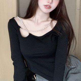 Details Asymmetrical Bead-accent Crop T-shirt