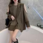 Cutout-sleeve Loose T-shirt / Double-breasted Dress Vest