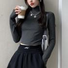 Mock-neck Skinny Crop T-shirt