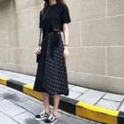 Short-sleeve Side-tie T-shirt / Check Panel A-line Skirt