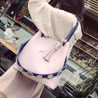 Faux Leather Bucket Bag With Flower Applique Shoulder Strap