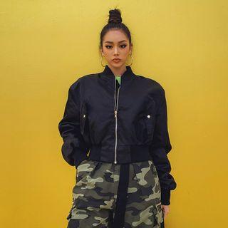 [flexxy] Letter-printed Cropped Flight Jacket