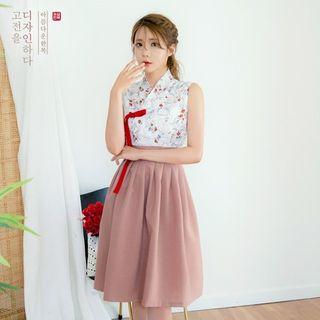 Modern Hanbok Sleeveless Floral Top Ivory - M
