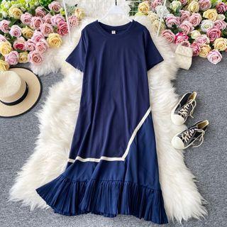 Pleated Hem Short-sleeve Oversize Dress