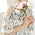 Cutout-shoulder Short-sleeve Floral Top