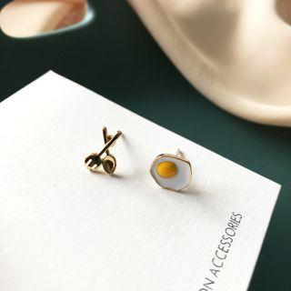 Fried Egg & Scissors Asymmetrical Alloy Earring