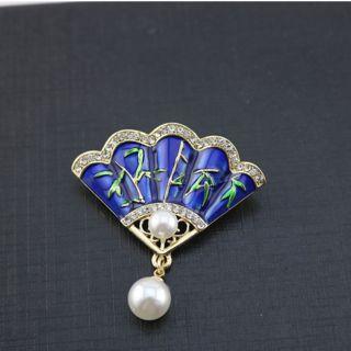 Alloy Rhinestone Faux Pearl Fan Brooch As Shown In Figure - One Size