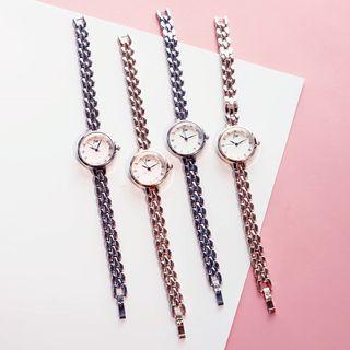 Set: Retro Bracelet Watch + Embossed Bangle