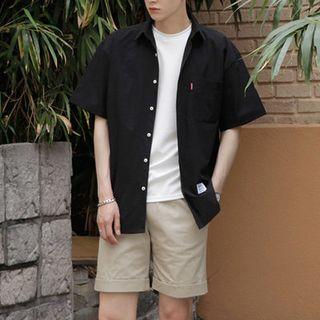 Short-sleeve Buttoned Shirt