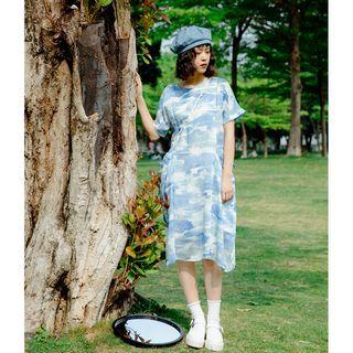 Short-sleeve Sky Print Midi A-line Dress