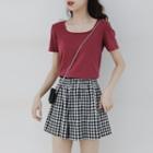 Short-sleeve T-shirt / Midi Plaid Skirt / Wide-leg Shorts