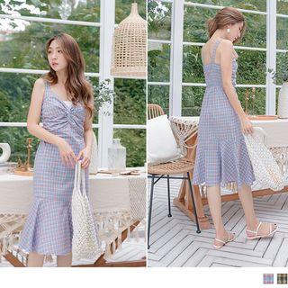 Twisted Front Ruffle Hem Sleeveless Plaid Dress