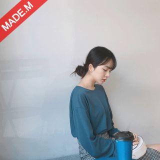 Long-sleeve Round-neck Slit-cuff T-shirt