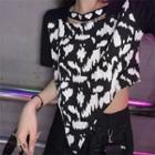 Short-sleeve Heart Print Asymmetrical Cropped T-shirt