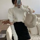 Set: Short-sleeve Knit Top + Fingerless Gloves