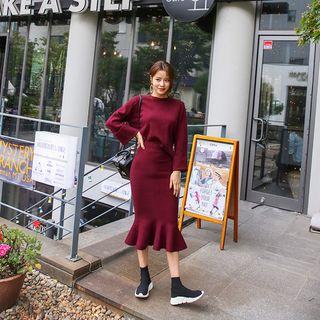 Set: Wide-sleeve Knit Top + Midi Mermaid Skirt