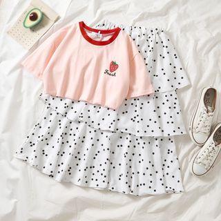 Short-sleeve T-shirt / Dotted Tiered Skirt