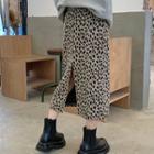 V-neck Pullover / Leopard Midi A-line Skirt