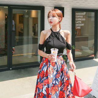 Halter Frilled Cutout-shoulder Knit Top