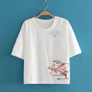 Deer Embroidered T-shirt