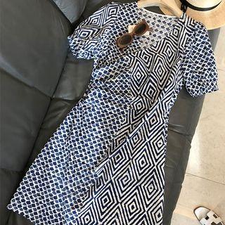 Short-sleeve V-neck Pattern Print Dress